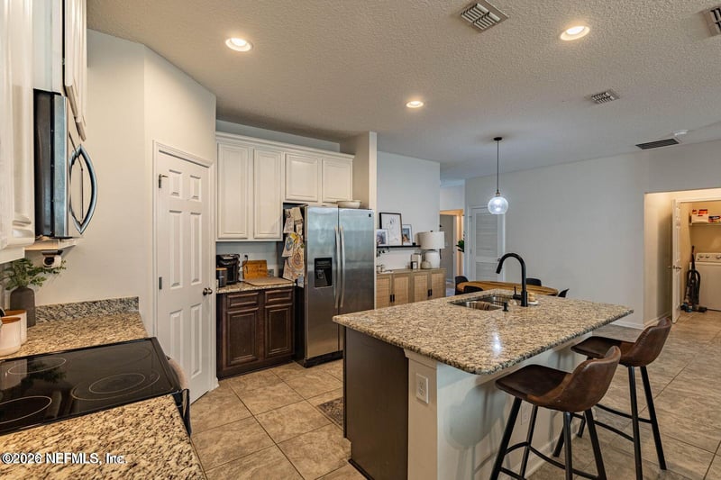 11940 Carson Lake Dr, Jacksonville, FL 32221