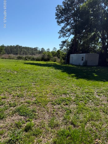 222 Lake Shore Rd, Interlachen, FL 32148