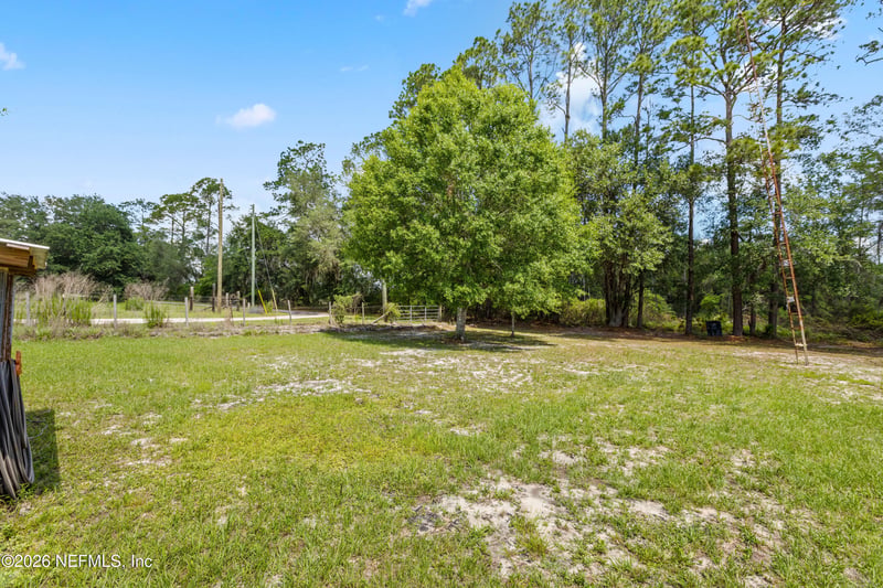 11115 105th St, Brooker, FL 32622