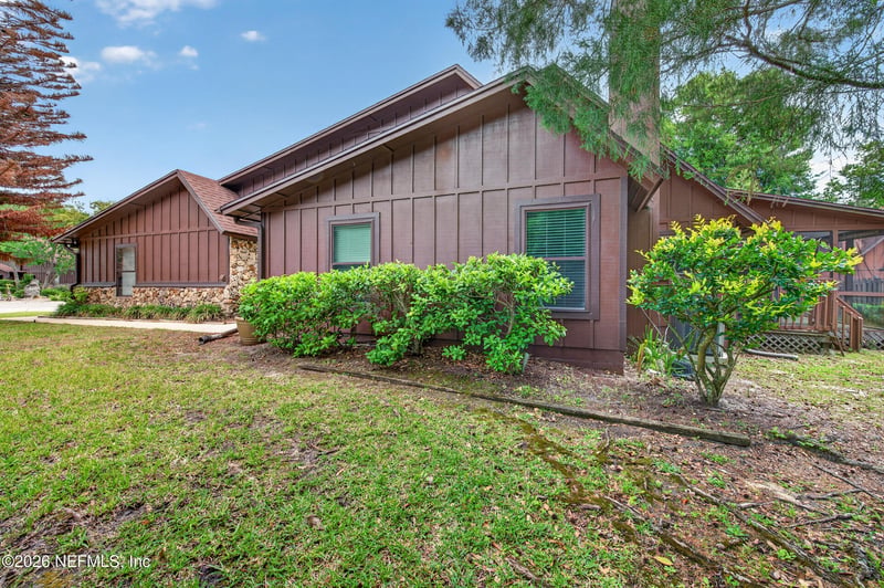 8 Mimosa Trl, Ormond Beach, FL 32174