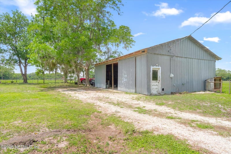 786 River Rd, Palatka, FL 32177