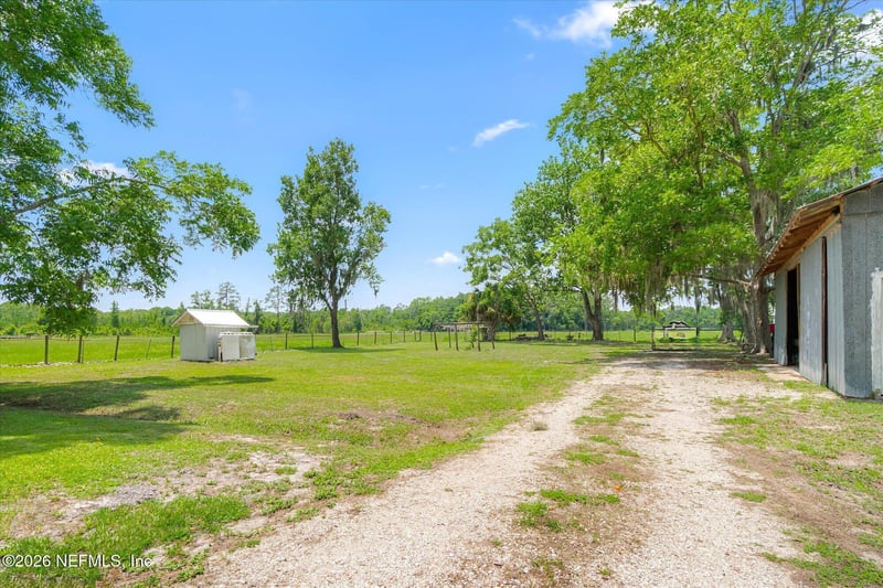 786 River Rd, Palatka, FL 32177