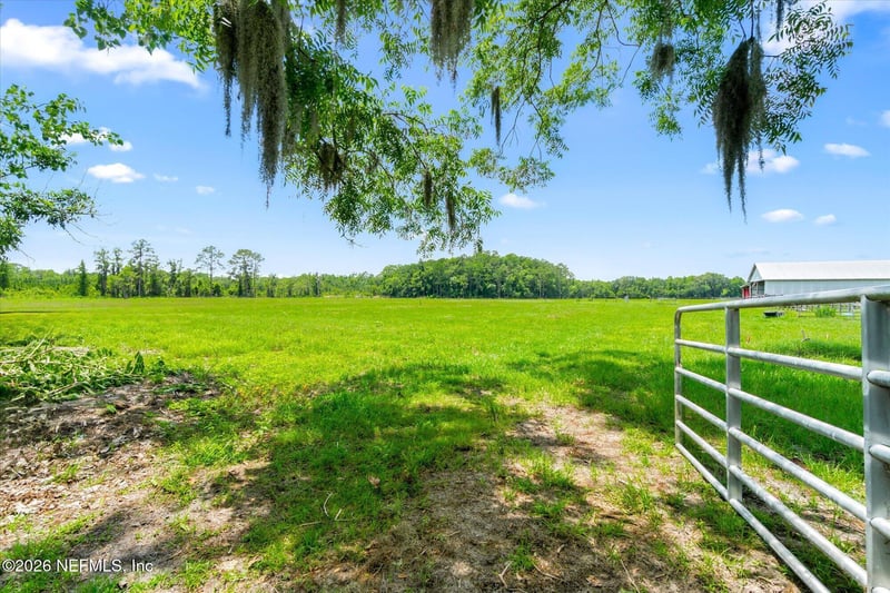 786 River Rd, Palatka, FL 32177