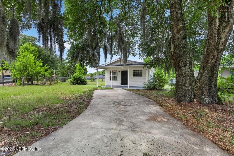 5328 Golf Forest Ct, Jacksonville, FL 32208