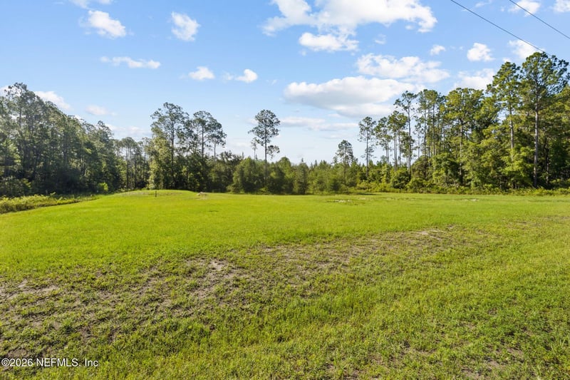 140 Shaggy Ln, Palatka, FL 32177