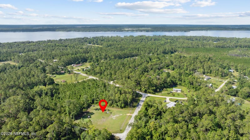 140 Shaggy Ln, Palatka, FL 32177