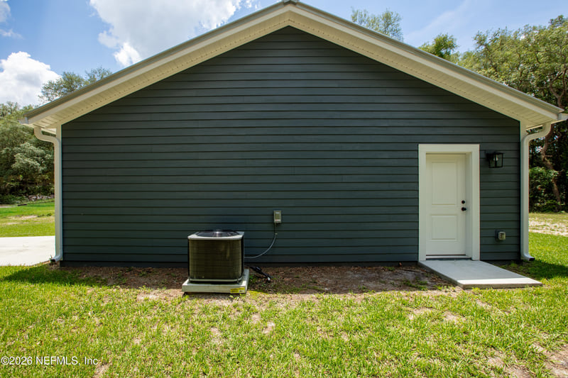 207 Palmetto Ave, Florahome, FL 32140