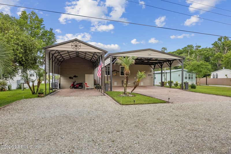 329 Paradise Cir, Satsuma, FL 32189