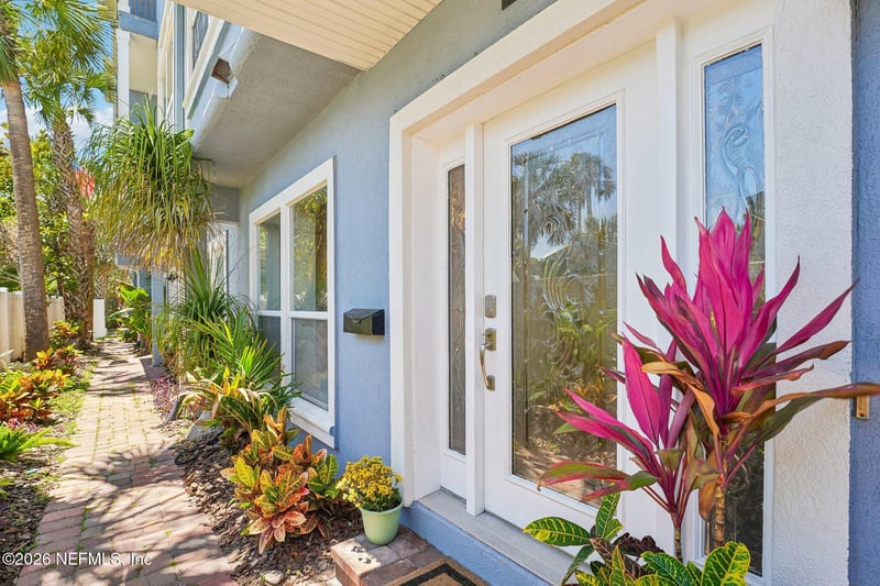 310 2nd St #4, Jacksonville Beach, FL 32250