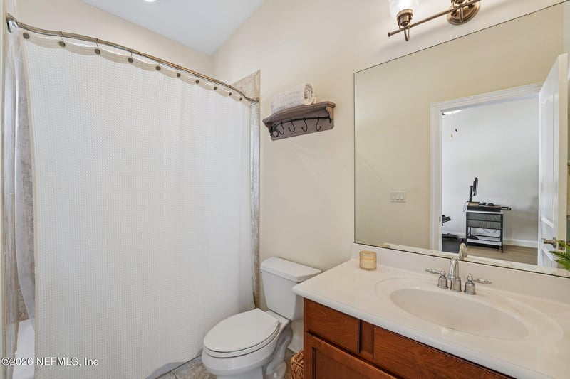 310 2nd St #4, Jacksonville Beach, FL 32250