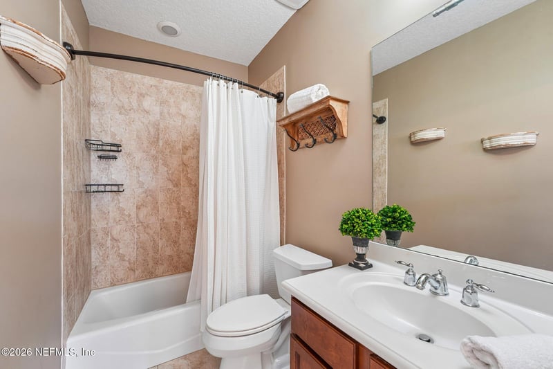 310 2nd St #4, Jacksonville Beach, FL 32250