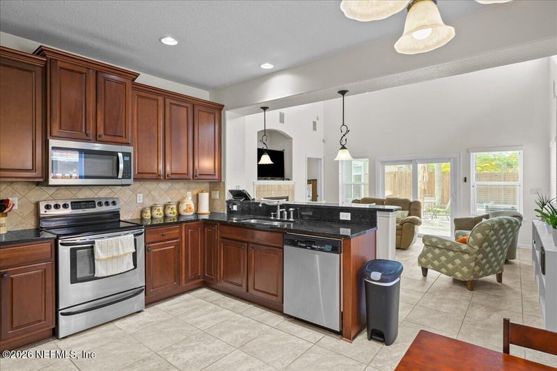 3096 Covenant Cove Dr, Jacksonville, FL 32224