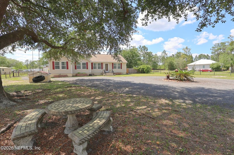2442 Quarterhorse Trl, Middleburg, FL 32068