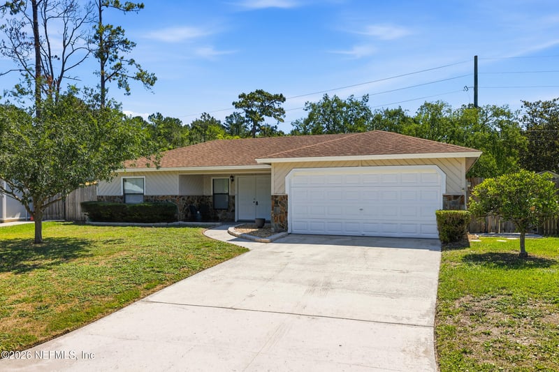 1820 Shannon Lake Dr, Middleburg, FL 32068