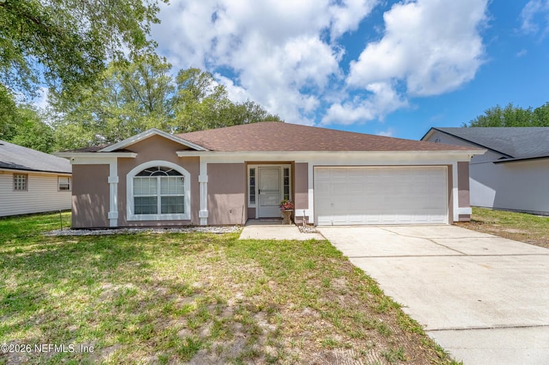 3352 Secret Isle Ln, Jacksonville, FL 32225