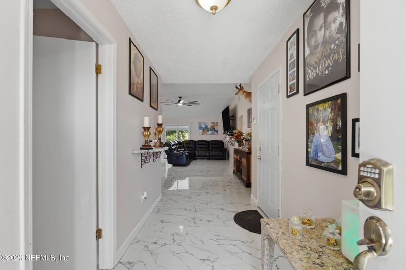 3352 Secret Isle Ln, Jacksonville, FL 32225