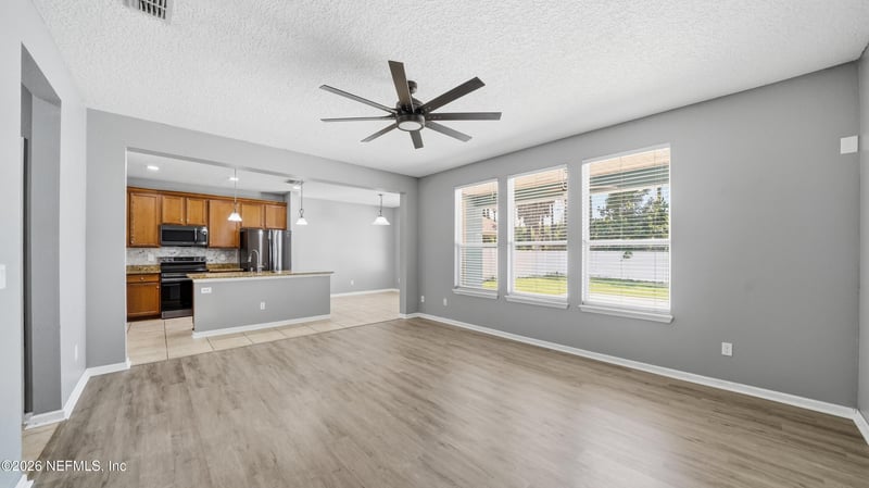 650 Briar View Dr, Orange Park, FL 32065