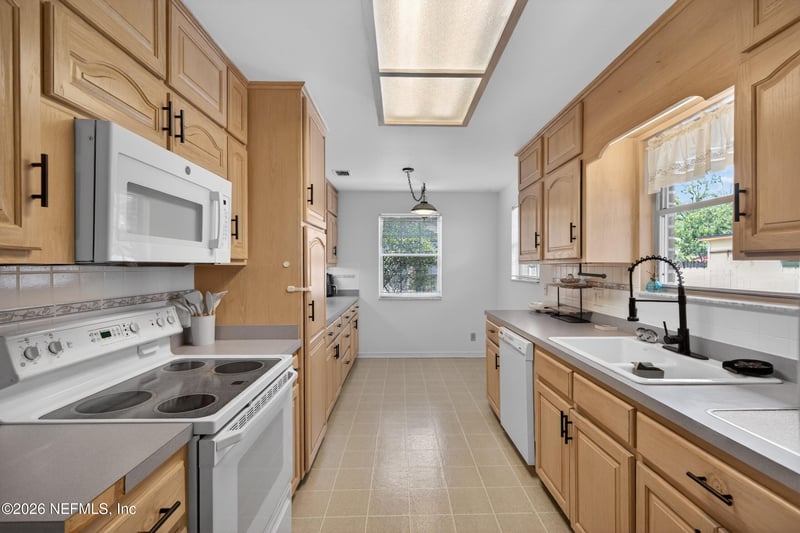 1719 Whitman St, Jacksonville, FL 32210