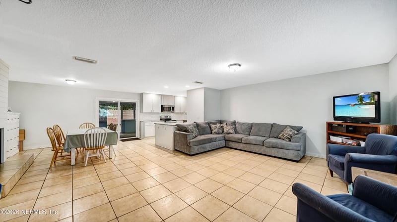 745 Wildwood Dr, St Augustine, FL 32086