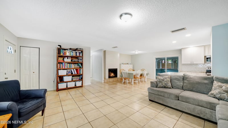 745 Wildwood Dr, St Augustine, FL 32086