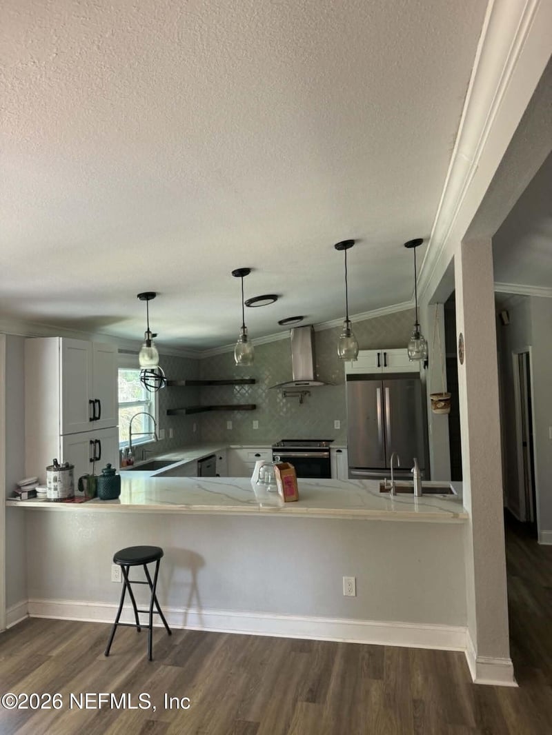 126 East End Rd, San Mateo, FL 32187