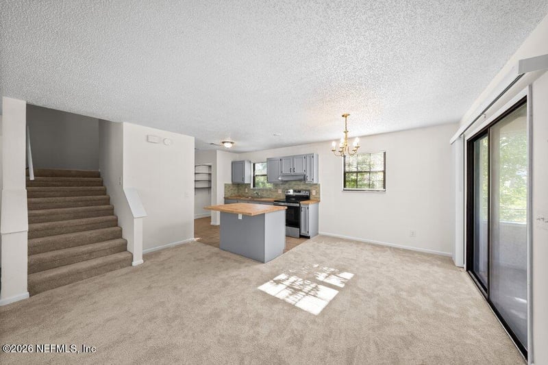 11751177 5th St, Jacksonville Beach, FL 32250