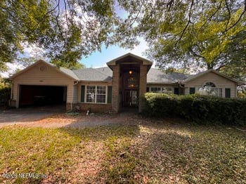 10251 Triple Crown Ave, Jacksonville, FL 32257