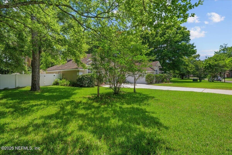 304 Lolly Ln, St Johns, FL 32259