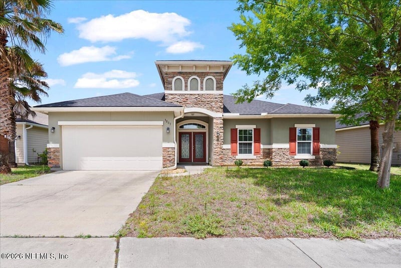 3825 Hammock Bluff Dr, Jacksonville, FL 32226