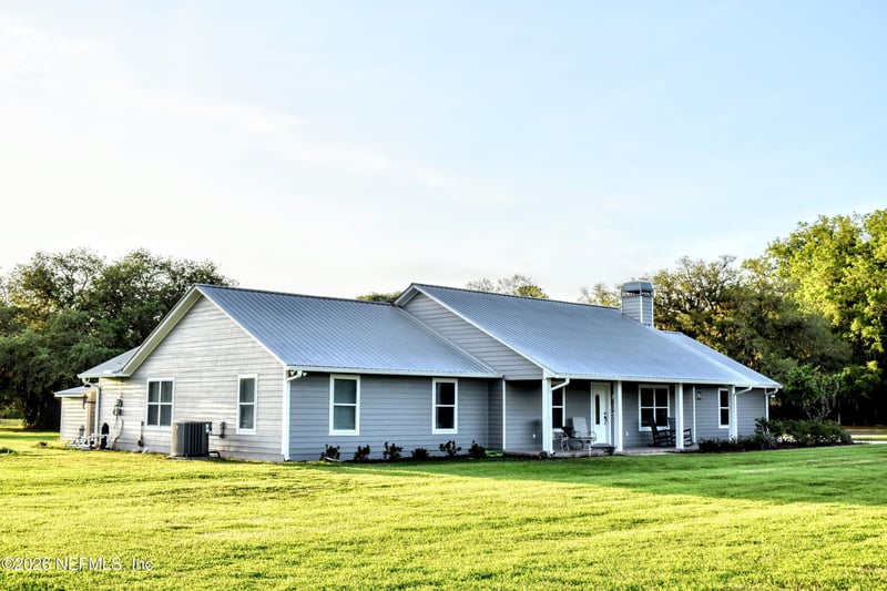 611 State Road 100, San Mateo, FL 32187