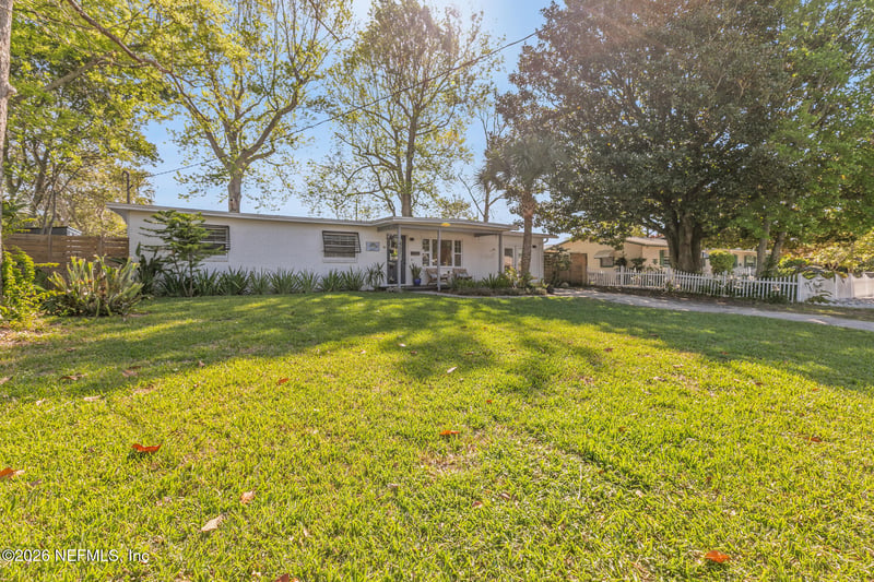 451 Sargo Rd, Atlantic Beach, FL 32233