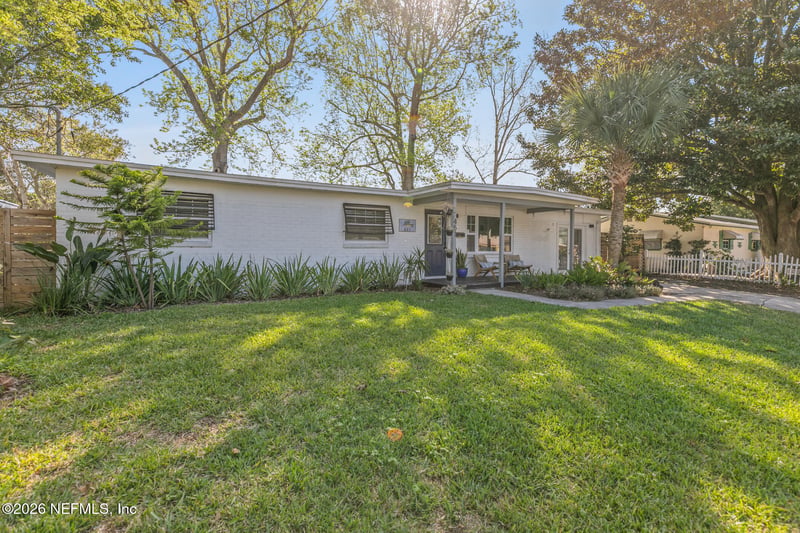 451 Sargo Rd, Atlantic Beach, FL 32233