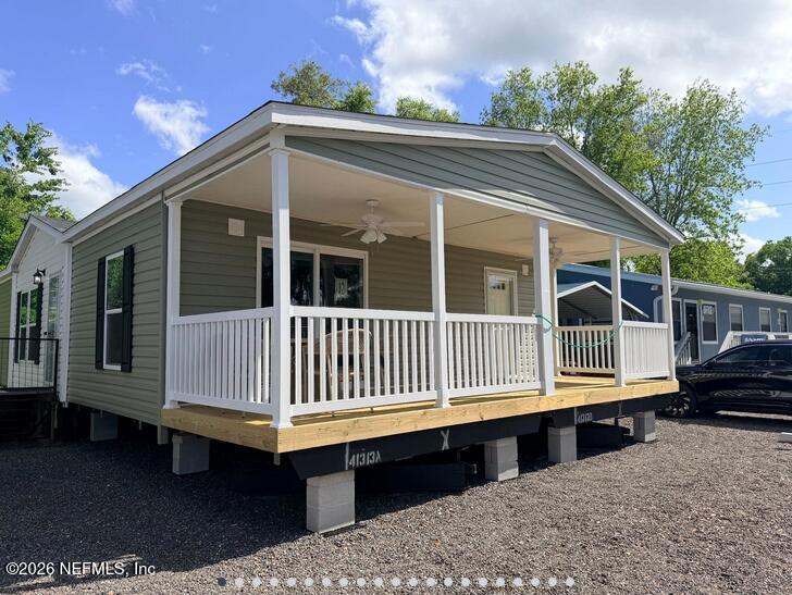 140 Islander Rd, Satsuma, FL 32189