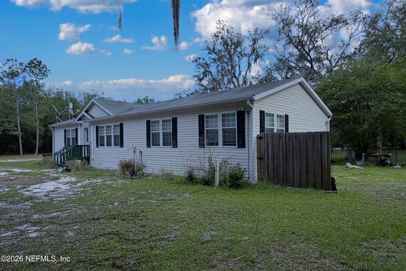 136 Short Pine Rd, Hawthorne, FL 32640