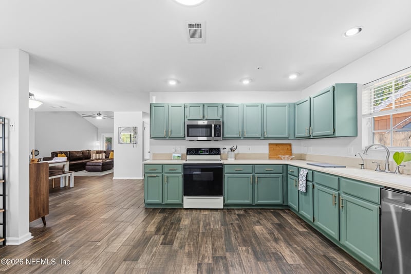 3936 English Colony Dr, Jacksonville, FL 32257