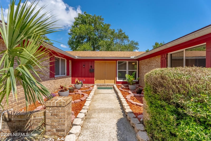 6935 Alana Rd, Jacksonville, FL 32211