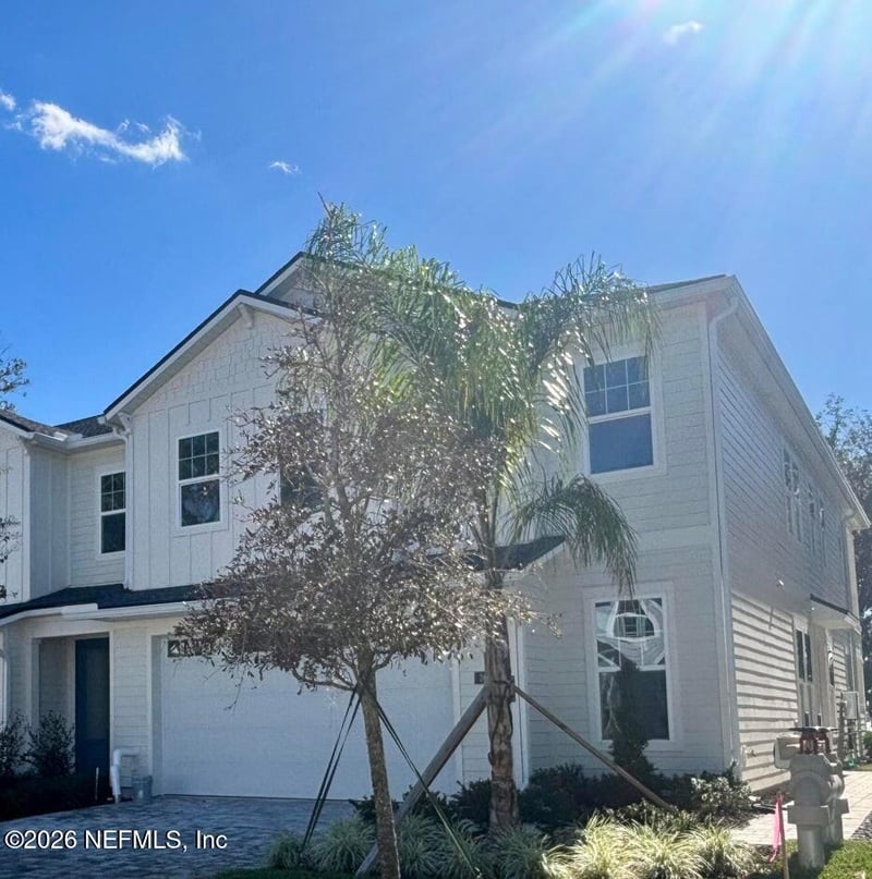 381 Oakmoss Dr, St Johns, FL 32259
