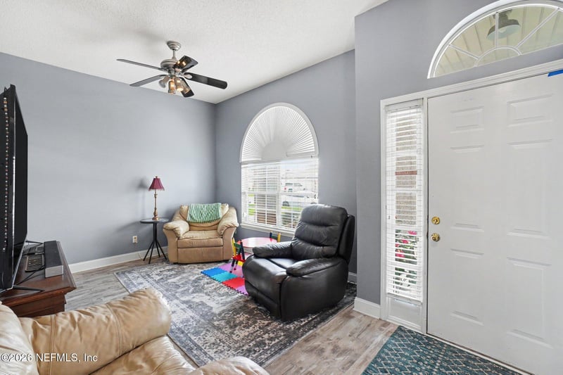 3780 Woodbriar Dr, Orange Park, FL 32073