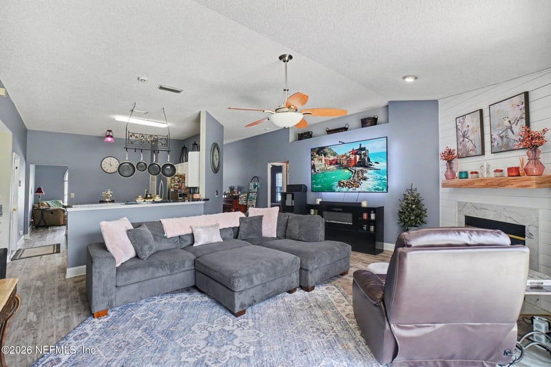 3780 Woodbriar Dr, Orange Park, FL 32073