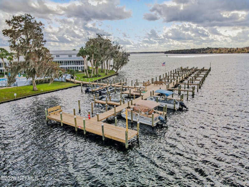 235 River Bend Pl, Welaka, FL 32193