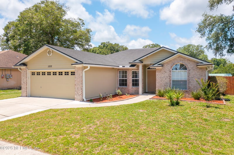 1202 Dorwinion Dr, Jacksonville, FL 32225