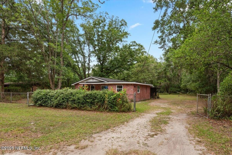7634 Bentwillow Dr, Jacksonville, FL 32244