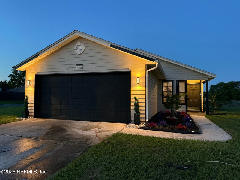 4362 Hanging Moss Dr, Orange Park, FL 32073