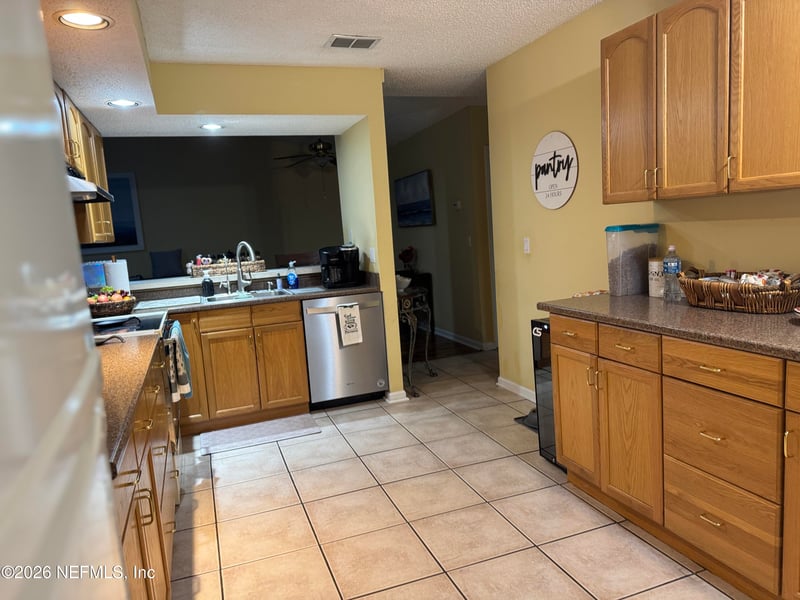 2419 Wattle Tree Rd, Jacksonville, FL 32246