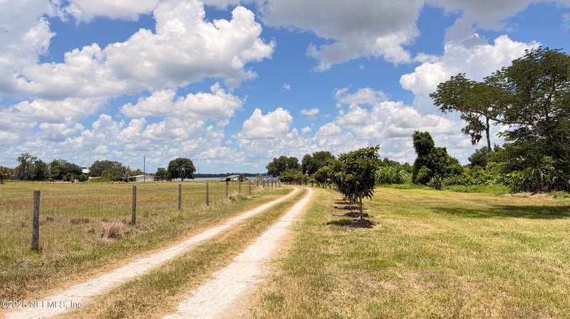 1302 Fort Meade Rd, Frostproof, FL 33843
