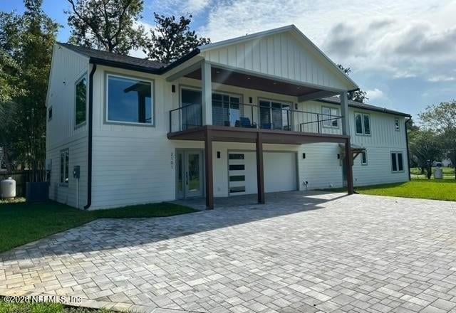 2101 Bartolome Rd, Neptune Beach, FL 32266