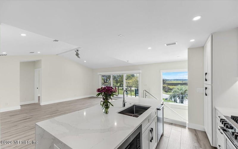 2101 Bartolome Rd, Neptune Beach, FL 32266