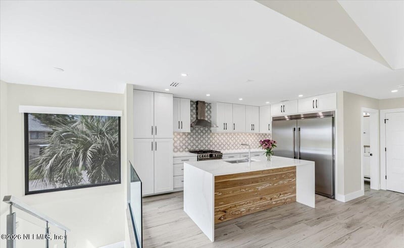 2101 Bartolome Rd, Neptune Beach, FL 32266
