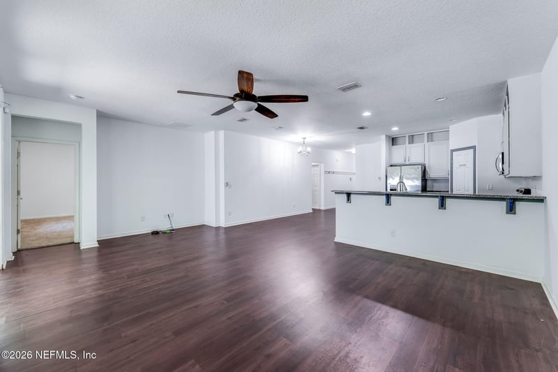 11738 Lake Bend Cir, Jacksonville, FL 32218