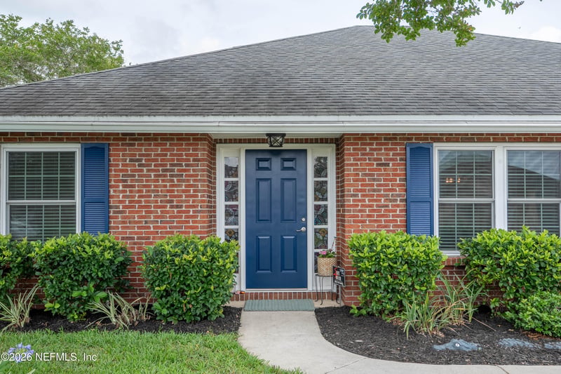 6359 Lake Plantation Dr, Jacksonville, FL 32244